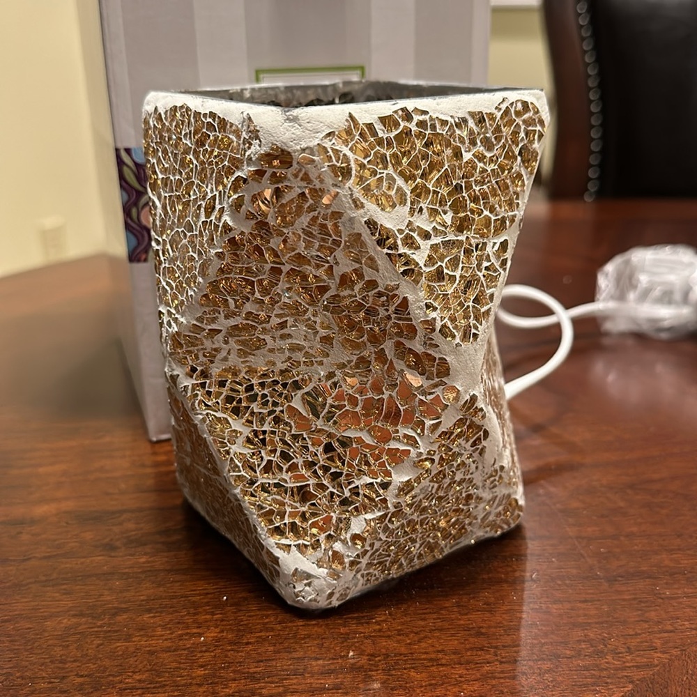 NIB Scentsy Acute Copper Warmer